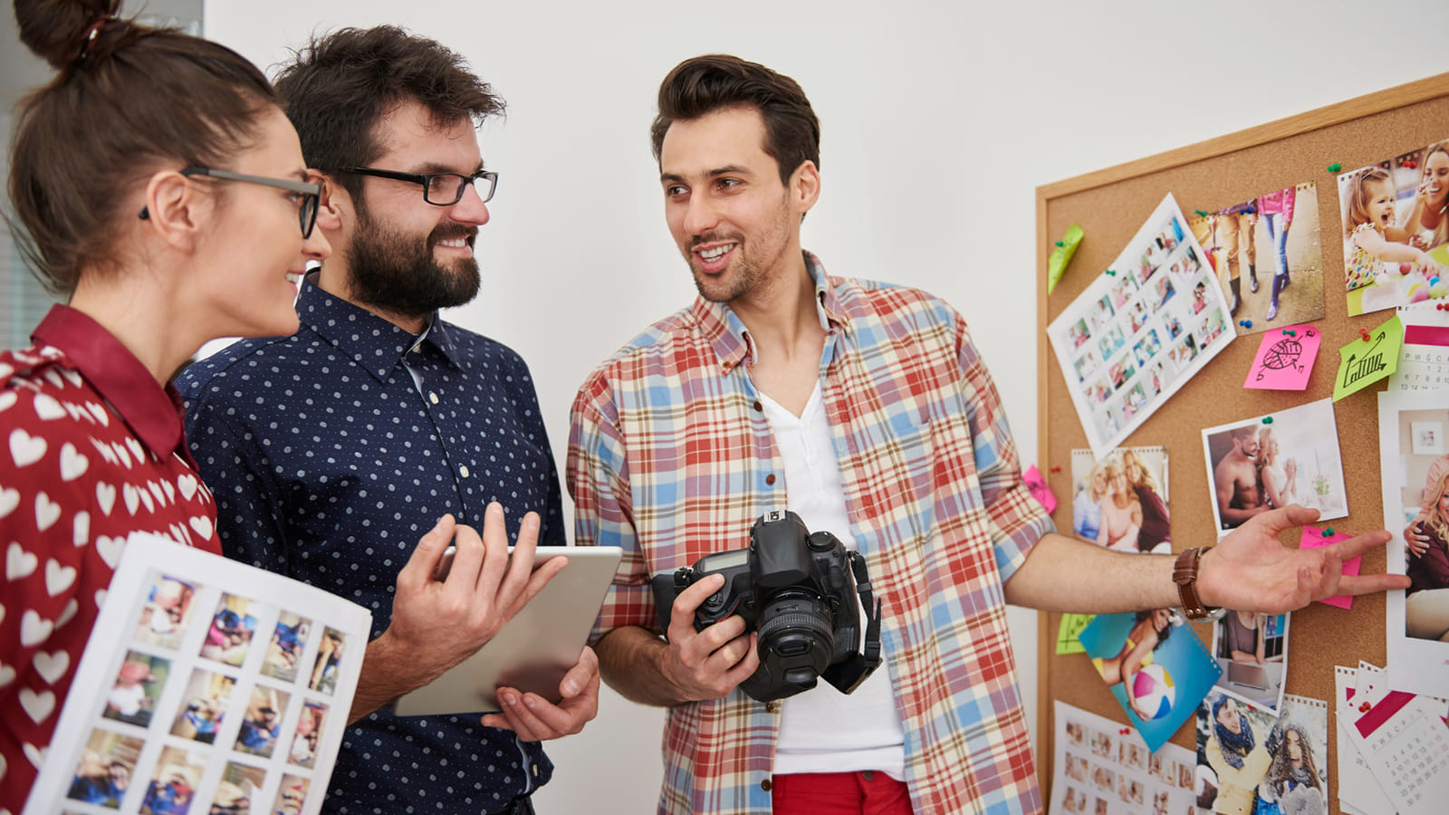 why social media graphics matter for tradespeople